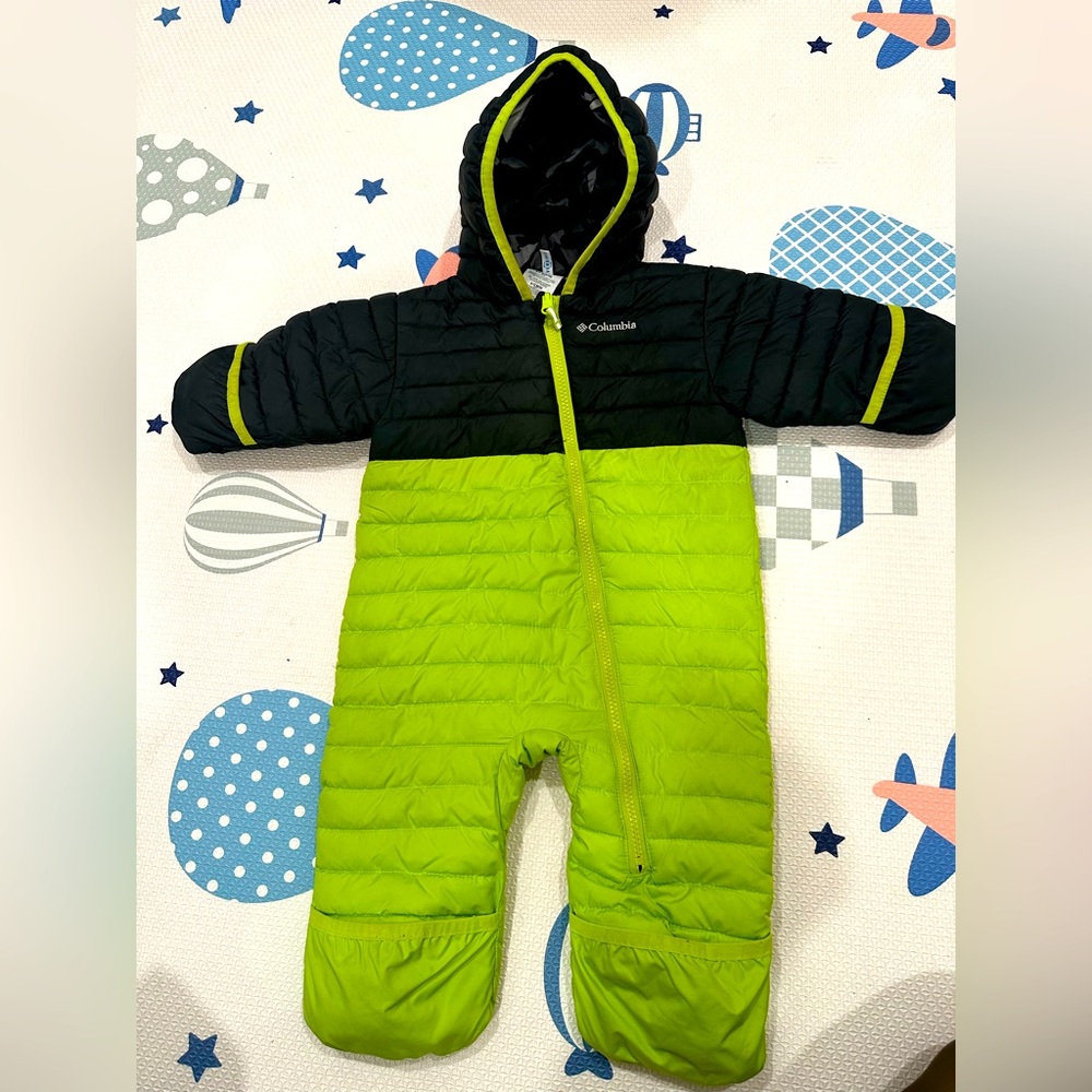 EUC Columbia snow suit 6-12 months